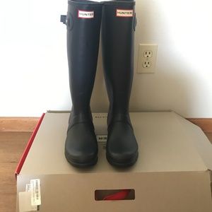 Women’s hunter boots size 9